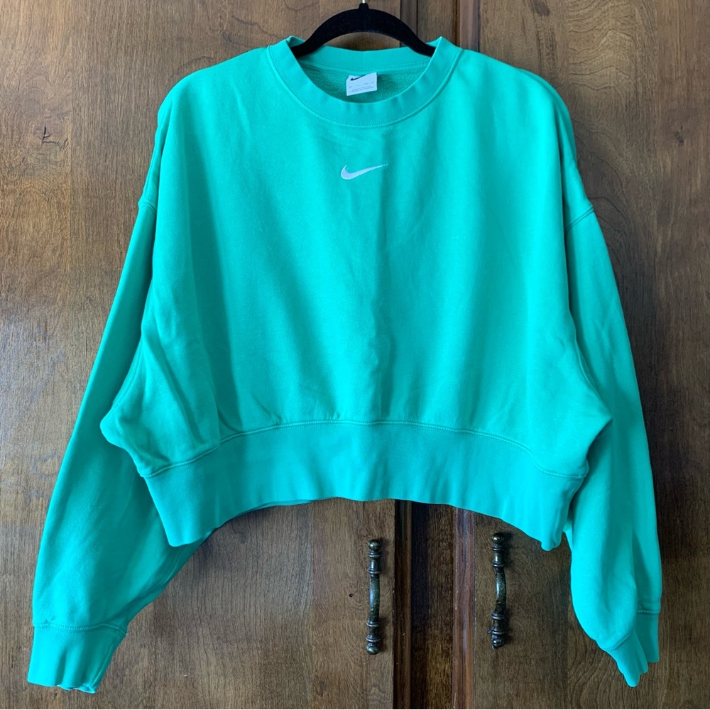 Nike Women's Cropped Crewneck Sweatshirt